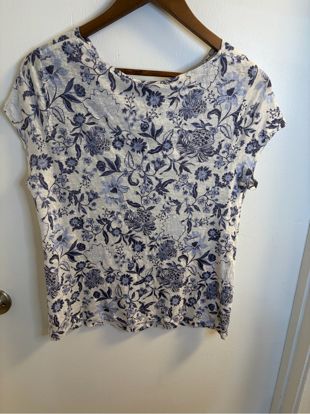 Rachel Zoe 100% Linen Floral Top Women’s L Blue Ivory Cowl Neck Blouse - Picture 6 of 12